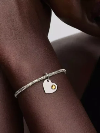 Gravierbarer Honigstein-Herz-Dangle Charm aus Sterlingsilber