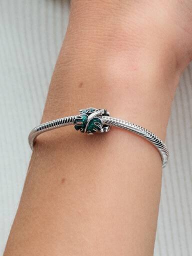 Grüner Monstera-Blätter-Charm – Sterlingsilber Grüner Monstera-Blätter-Charm – Sterlingsilber