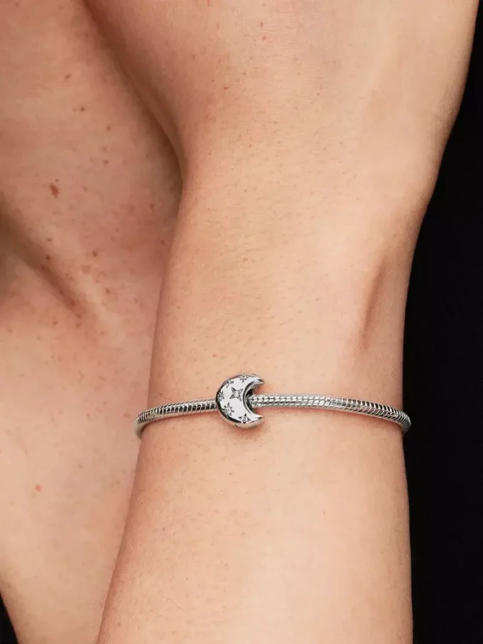 Halbmond-Charm aus Sterlingsilber Halbmond-Charm aus Sterlingsilber
