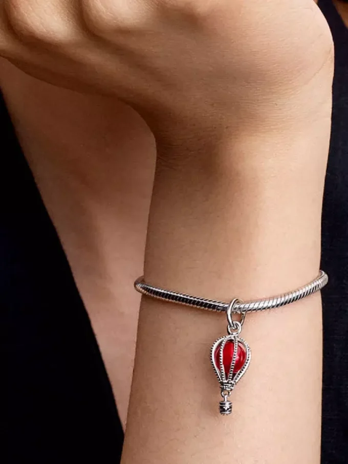 Heißluftballon-Dangle Charm aus Murano Glass und Sterlingsilber Heißluftballon-Dangle Charm aus Murano Glass und Sterlingsilber