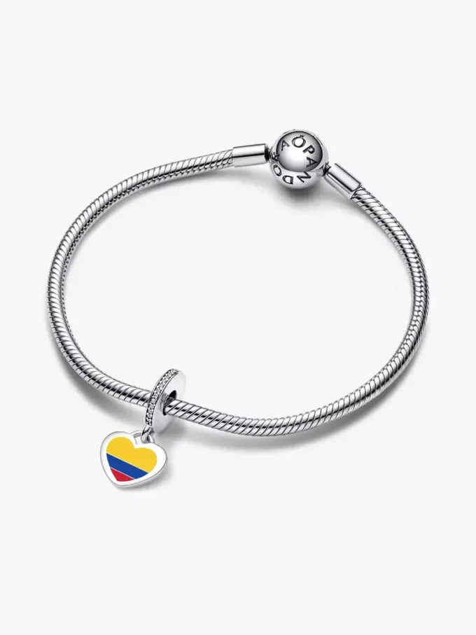 Herz-Charm mit kolumbianischer Flagge aus Sterlingsilber Herz-Charm mit kolumbianischer Flagge aus Sterlingsilber
