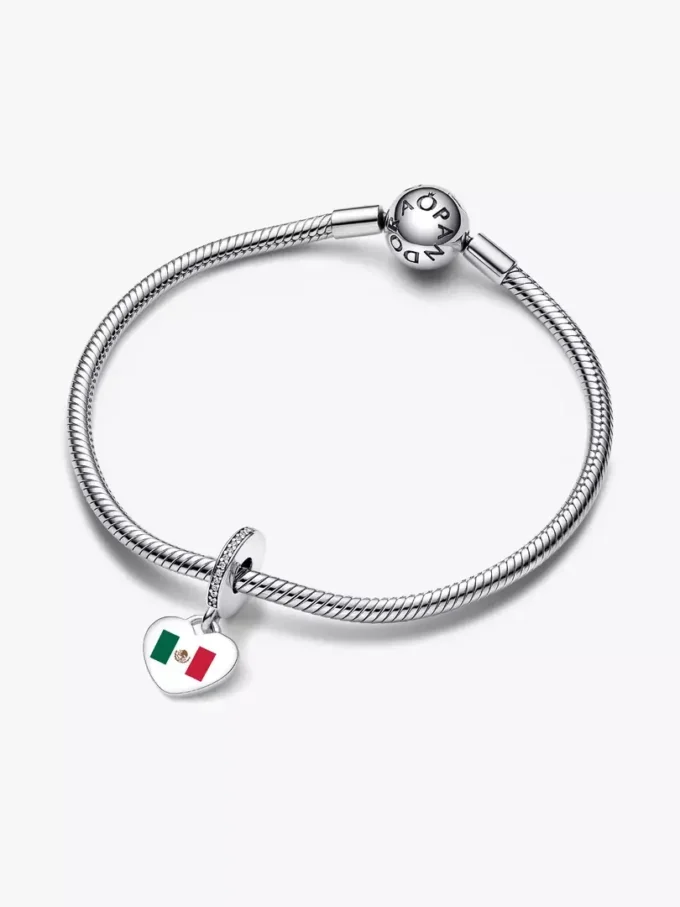 Herz-Charm mit mexikanischer Flagge aus Sterlingsilber Herz-Charm mit mexikanischer Flagge aus Sterlingsilber