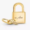 Hängender Dangle Charm „Vorhängeschloss & Schlüssel“ mit 14-karätiger Vergoldung Hängender Dangle Charm „Vorhängeschloss & Schlüssel“ mit 14-karätiger Vergoldung