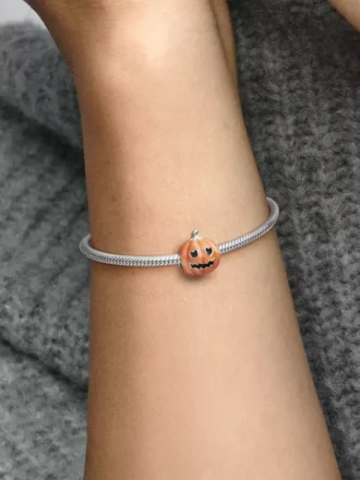 Im Dunkeln leuchtender gruseliger Kürbis-Charm aus Sterlingsilber