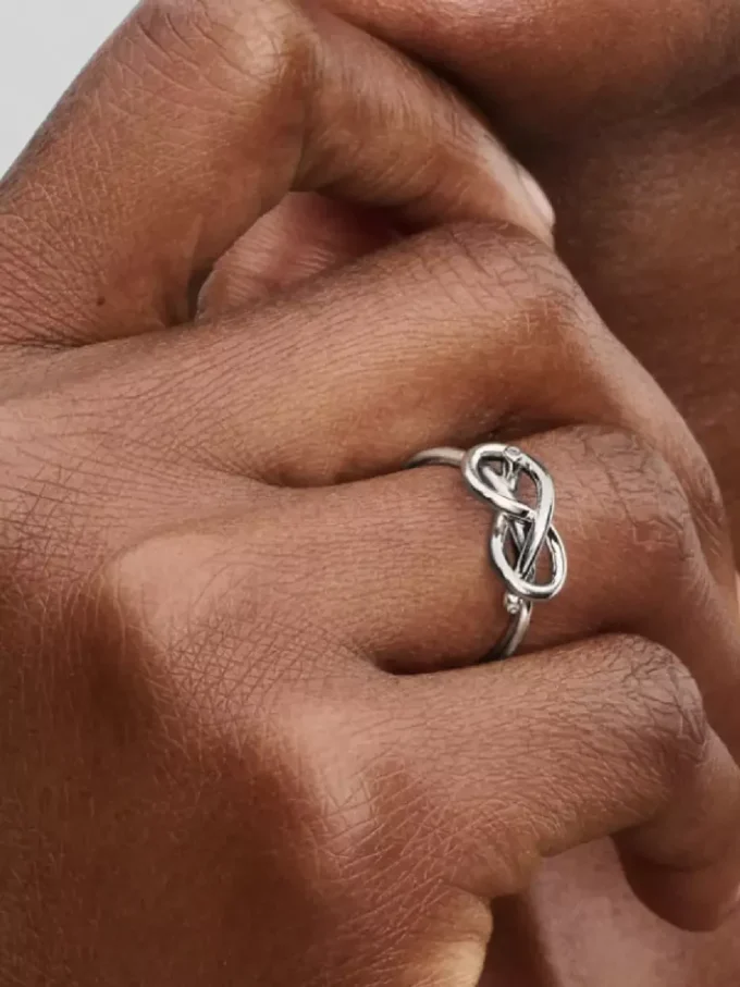 Infinity-Knoten-Ring aus Sterlingsilber