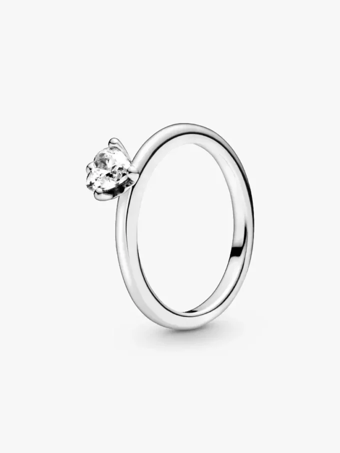 Klarer Herz-Solitärring aus Sterlingsilber Klarer Herz-Solitärring aus Sterlingsilber