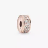 Klarer Pavé-Clip Charm, 14 Karat Roségold-Beschichtung Klarer Pavé-Clip Charm, 14 Karat Roségold-Beschichtung