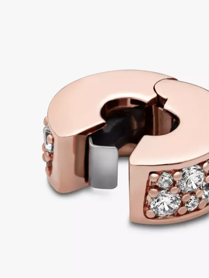 Klarer Pavé-Clip Charm, 14 Karat Roségold-Beschichtung Klarer Pavé-Clip Charm, 14 Karat Roségold-Beschichtung