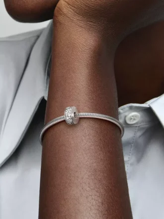 Klarer Pavé-Clip Charm aus Sterlingsilber