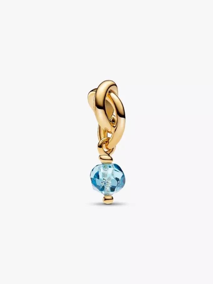 Facettierter, aquablauer Eternity-Circle-Dangle Charm mit 14-karätiger Vergoldung Facettierter, aquablauer Eternity-Circle-Dangle Charm mit 14-karätiger Vergoldung