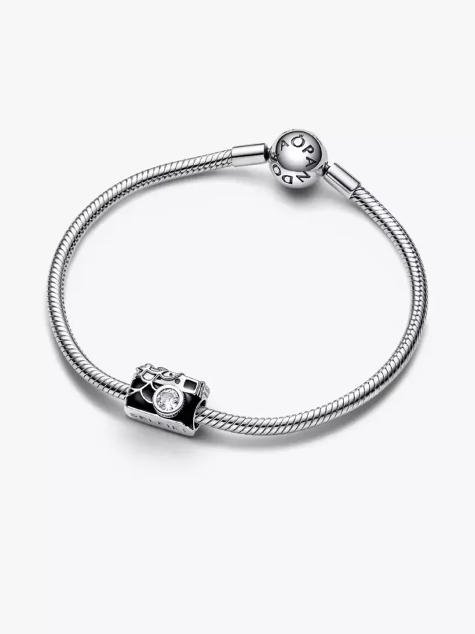 Marvel Spider-Man Kamera-Selfie-Charm aus Sterlingsilber Marvel Spider-Man Kamera-Selfie-Charm aus Sterlingsilber