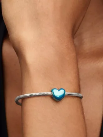 Metallic-Himmelblaues Herz-Charm aus Sterlingsilber