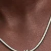 Mini-Charm „Hufeisen“ mit Struktur aus Sterlingsilber Mini-Charm „Hufeisen“ mit Struktur aus Sterlingsilber