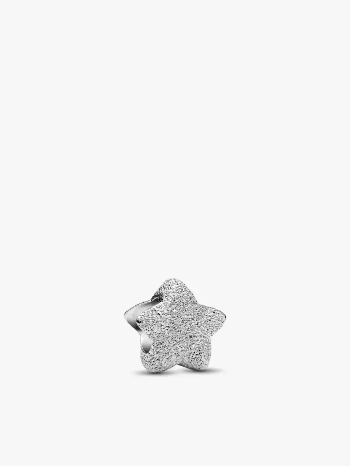 Mini-Charm „Stern“ mit Struktur aus Sterlingsilber Mini-Charm „Stern“ mit Struktur aus Sterlingsilber