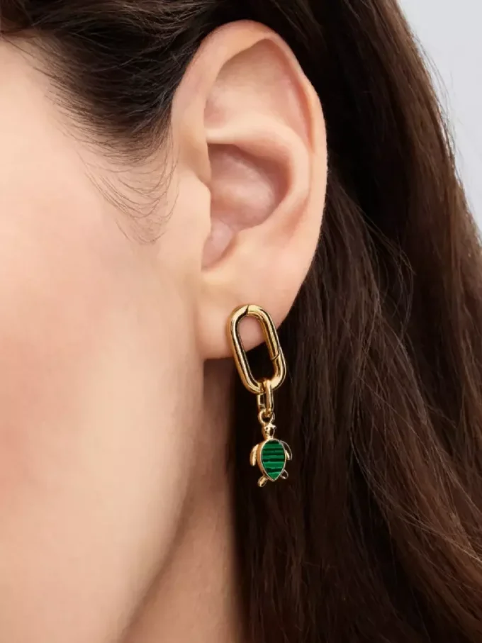 Mini-Dangle Charm „Grüne Schildkröte“, 14-karätig vergoldet