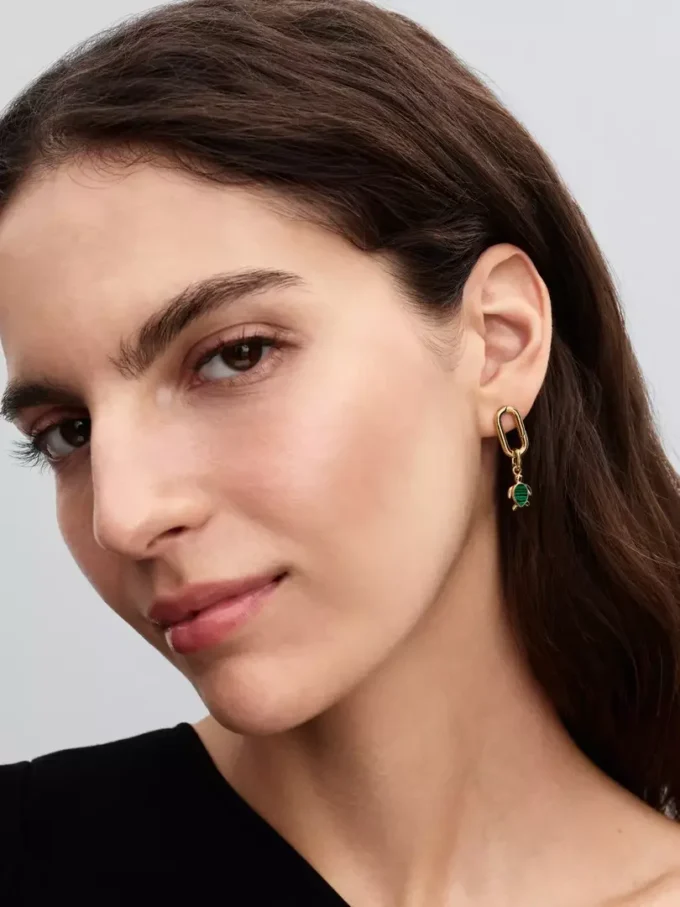 Mini-Dangle Charm „Grüne Schildkröte“, 14-karätig vergoldet