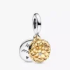 My Pandora zweifarbiger Gänseblümchen-Dangle Charm 0,009 ct TW, Sterlingsilber, 14 Karat vergoldet My Pandora zweifarbiger Gänseblümchen-Dangle Charm 0,009 ct TW, Sterlingsilber, 14 Karat vergoldet