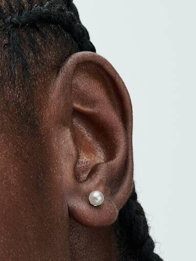 Ohrringe mit behandelten Süßwasser-Zuchtperlen, 4,5 mm – Sterlingsilber Ohrringe mit behandelten Süßwasser-Zuchtperlen, 4,5 mm – Sterlingsilber