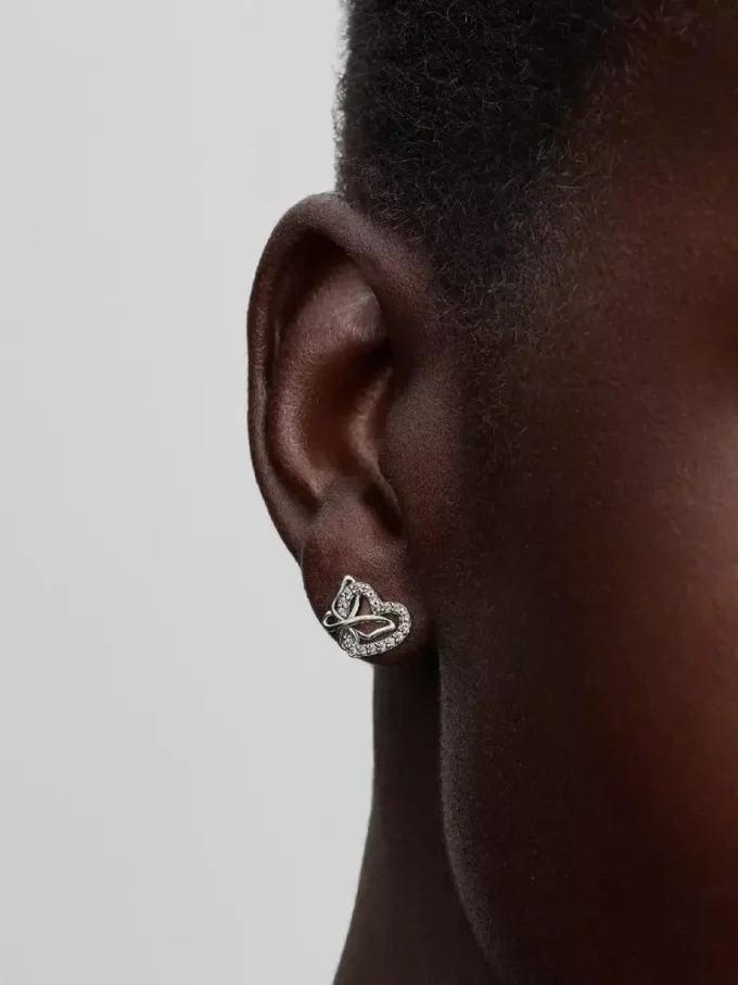 Ohrringe mit verschlungenem Herz und Schmetterling aus Sterlingsilber Ohrringe mit verschlungenem Herz und Schmetterling aus Sterlingsilber