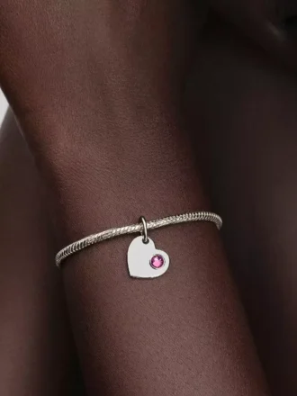 Oktober: Gravierbarer Herz-Dangle Charm mit rosa Stein, Sterlingsilber