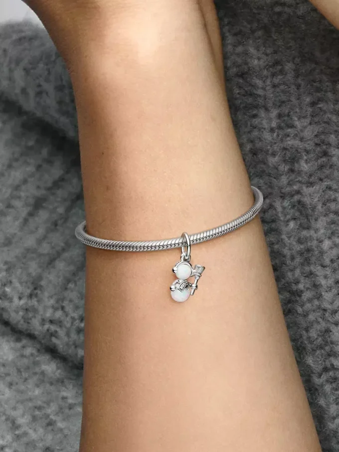Opaleszenter Schneemann-Dangle Charm aus Sterlingsilber Opaleszenter Schneemann-Dangle Charm aus Sterlingsilber
