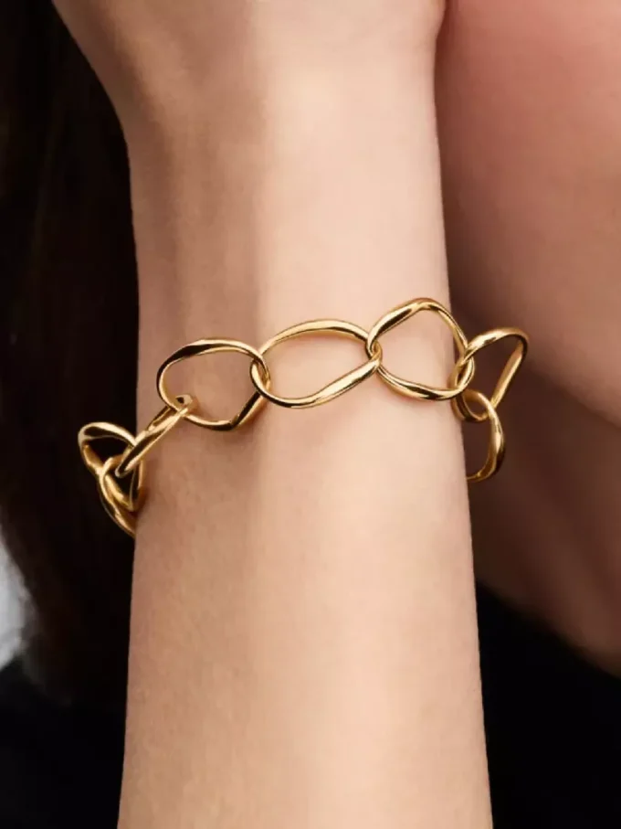 Organisch geformtes Gliederarmband, 14 Karat vergoldet Organisch geformtes Gliederarmband, 14 Karat vergoldet