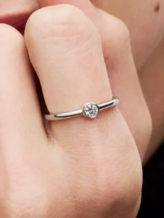 Pandora Era Bezel Sterling-Silber-Ring mit im Labor gezüchtetem Diamanten, 0,15 ct TW, Sterling-Silber