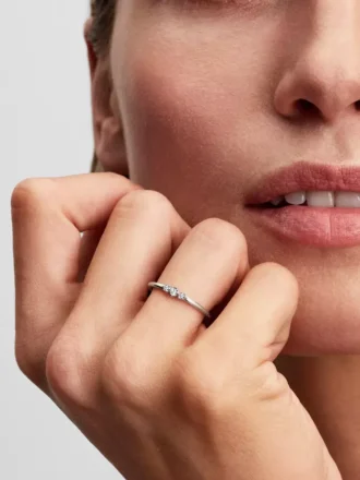 Pandora Era Ring mit drei im Labor gezüchteten Diamanten, 0,09 Karat insgesamt, 14 Karat Weißgold
