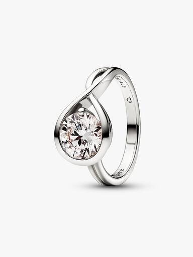 Pandora Infinite 14 Karat Weißgold-Ring mit synthetischem Diamanten – 2,00 Karat Gesamtgewicht, 14 Karat Weißgold Pandora Infinite 14 Karat Weißgold-Ring mit synthetischem Diamanten – 2,00 Karat Gesamtgewicht, 14 Karat Weißgold