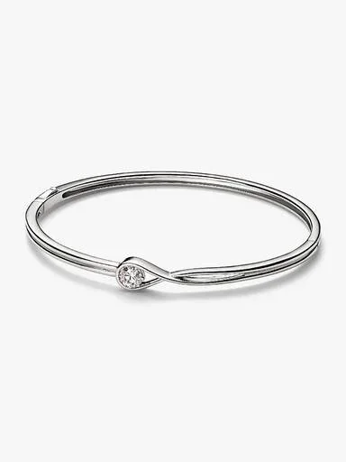 Pandora Infinite Bangle aus 14 Karat Weißgold mit im Labor gezüchtetem Diamanten – 0,50 Karat TW, 14 Karat Weißgold Pandora Infinite Bangle aus 14 Karat Weißgold mit im Labor gezüchtetem Diamanten – 0,50 Karat TW, 14 Karat Weißgold