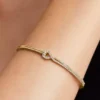 Pandora „Infinite“ Bangle mit zweireihigem Pavé aus im Labor gezüchteten Diamanten, 0,45 ct insgesamt, 14 Karat Gold