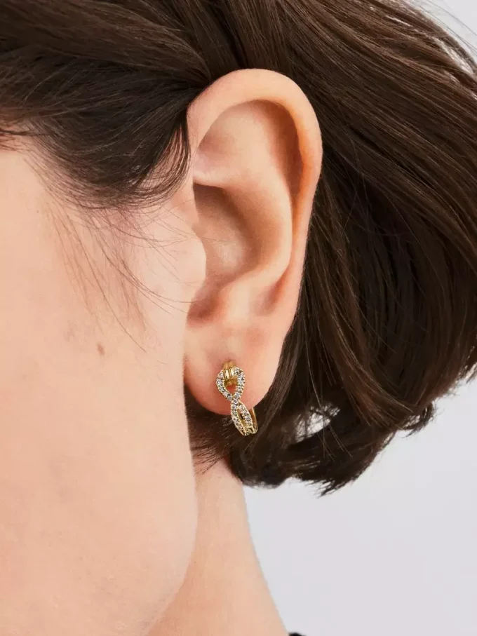 Pandora Infinite Pavé-Ohrringe mit synthetischen Diamanten, 0,26 Karat insgesamt, 14 Karat Gold Pandora Infinite Pavé-Ohrringe mit synthetischen Diamanten, 0,26 Karat insgesamt, 14 Karat Gold