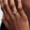Pandora Infinite Ring aus 14 Karat Weißgold mit synthetischem Diamanten, 0,50 Karat, 14 Karat Weißgold Pandora Infinite Ring aus 14 Karat Weißgold mit synthetischem Diamanten, 0,50 Karat, 14 Karat Weißgold