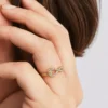 Pandora „Infinite“ Ring mit doppelreihigem Pavé aus im Labor gezüchteten Diamanten, 0,22 Karat insgesamt, 14 Karat Gold