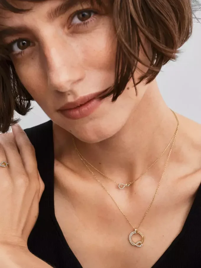 Pandora „Infinite“ Ring mit doppelreihigem Pavé aus im Labor gezüchteten Diamanten, 0,22 Karat insgesamt, 14 Karat Gold