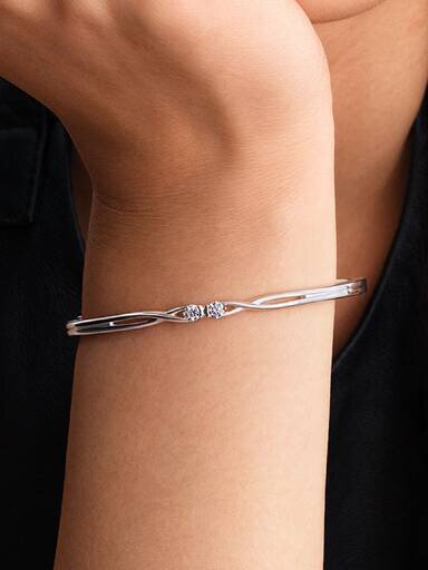 Pandora Infinite Sterlingsilber-Bangle mit doppelseitigen Lab-Grown-Diamanten – 0,30 ct TW, Sterlingsilber Pandora Infinite Sterlingsilber-Bangle mit doppelseitigen Lab-Grown-Diamanten – 0,30 ct TW, Sterlingsilber