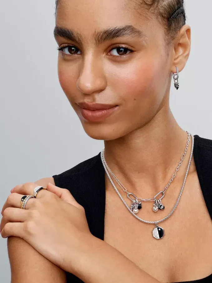 Mini-Dangle Charm „Pearl & Arrows“ aus Sterlingsilber Mini-Dangle Charm „Pearl & Arrows“ aus Sterlingsilber