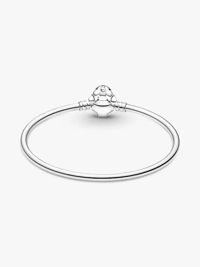 Pandora Moments Disney Stitch Bangle mit beißendem Verschluss aus Sterlingsilber Pandora Moments Disney Stitch Bangle mit beißendem Verschluss aus Sterlingsilber