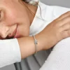 Pandora Moments Schmetterlingsverschluss-Snake Chain-Armband aus Sterlingsilber Pandora Moments Schmetterlingsverschluss-Snake Chain-Armband aus Sterlingsilber