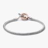 Pandora Moments zweifarbiges Logo-T-Bar-Armband mit Snake Chain – Sterlingsilber, 14 Karat Roségold-Beschichtung Pandora Moments zweifarbiges Logo-T-Bar-Armband mit Snake Chain – Sterlingsilber, 14 Karat Roségold-Beschichtung