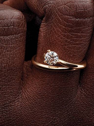 Pandora Nova 14-karätiger Goldring mit asymmetrischem, im Labor gezüchtetem Diamanten – 0,50 Karat Gesamtgewicht, 14-karätiges Gold Pandora Nova 14-karätiger Goldring mit asymmetrischem, im Labor gezüchtetem Diamanten – 0,50 Karat Gesamtgewicht, 14-karätiges Gold