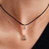 Pandora Talisman Halskette aus rotem recyceltem Polyesterband – 14-karätige Vergoldung Pandora Talisman Halskette aus rotem recyceltem Polyesterband – 14-karätige Vergoldung