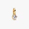 Pandora Talisman Mond-Anhänger aus 14 Karat Gold mit synthetischem Diamanten, 0,25 Karat insgesamt, 14 Karat Gold Pandora Talisman Mond-Anhänger aus 14 Karat Gold mit synthetischem Diamanten, 0,25 Karat insgesamt, 14 Karat Gold