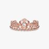 Princess Tiara Crown Ring – 14 Karat Roségold-Beschichtung Princess Tiara Crown Ring – 14 Karat Roségold-Beschichtung