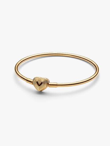 Radiating Heart Clasp Bangle – 14 Karat vergoldet Radiating Heart Clasp Bangle – 14 Karat vergoldet