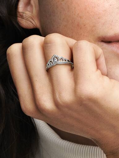 Regal Beaded Tiara Ring – Sterlingsilber Regal Beaded Tiara Ring – Sterlingsilber