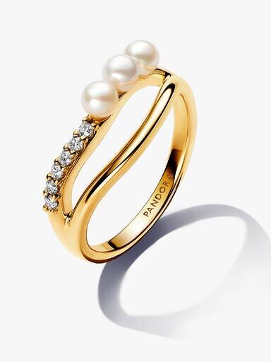 Ring mit behandelten Süßwasser-Zuchtperlen und organisch geformtem Doppelband – 14-karätige Vergoldung Ring mit behandelten Süßwasser-Zuchtperlen und organisch geformtem Doppelband – 14-karätige Vergoldung