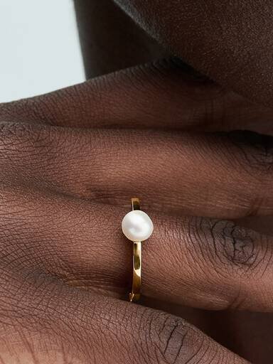 Ring mit behandelter Süßwasserzuchtperle – 14 Karat vergoldet Ring mit behandelter Süßwasserzuchtperle – 14 Karat vergoldet