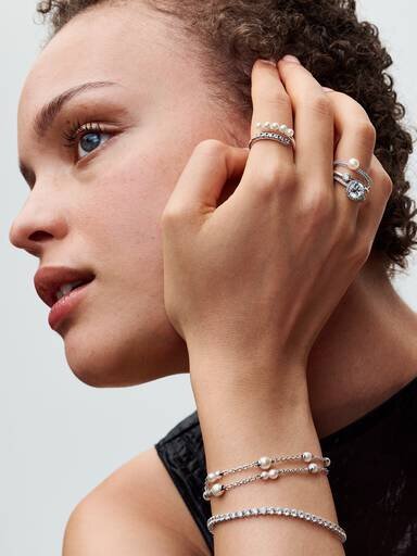 Offener Ring mit behandelten Süßwasser-Zuchtperlen und Pavé – Sterlingsilber Offener Ring mit behandelten Süßwasser-Zuchtperlen und Pavé – Sterlingsilber