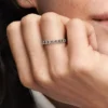 Ring mit Herzband aus Sterlingsilber